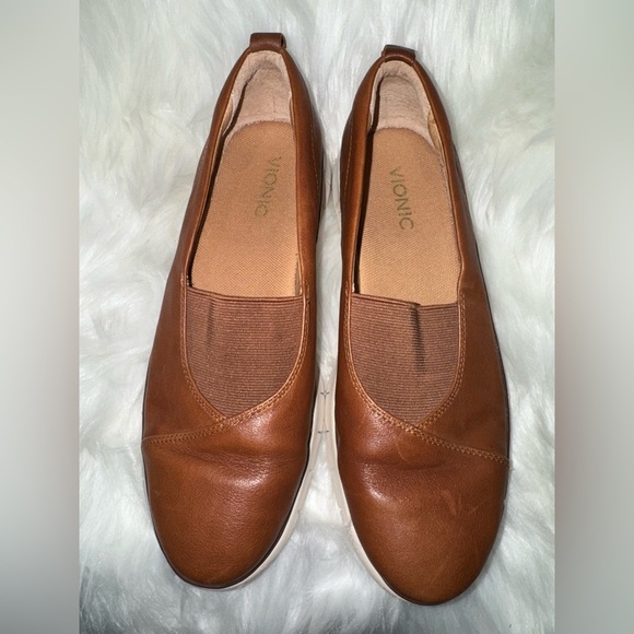 Vionic Women's Brown Leather Loafers - Picture 1 of 7